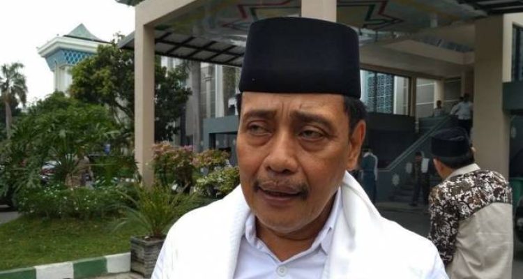 Ketua nu jatim hasan mutawakkil alallah di masjid-al akbar surabaya